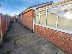 Photo 17- click for photo gallery